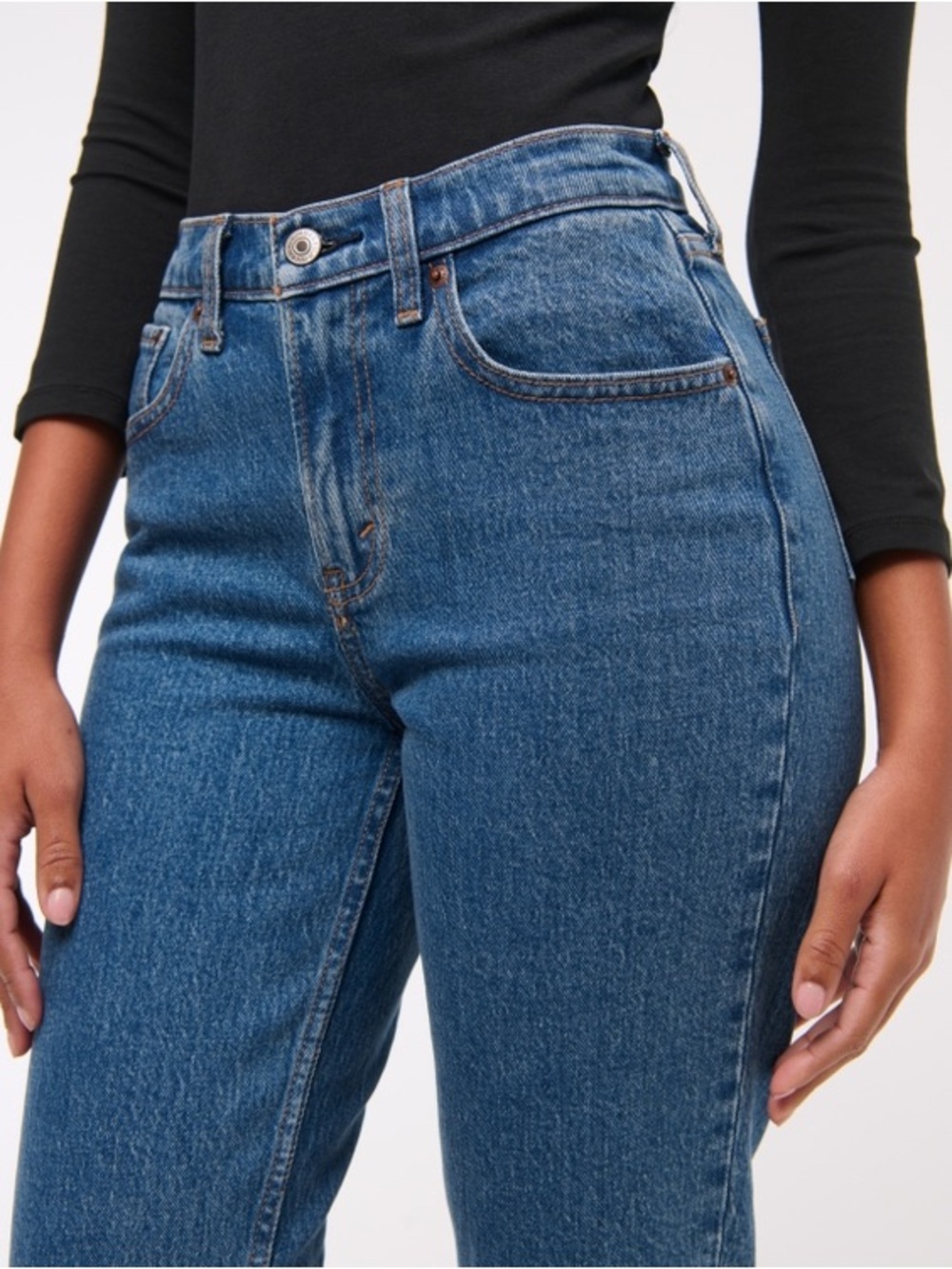 Abercrombie & Fitch Curve Love Mid Rise 90s Straight Jeans